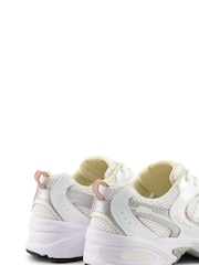 New Balance White/Pink Girls 530 Trainers - Image 5 of 9