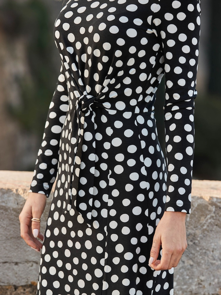 Sosandar Black Tie Waist Fit And Flare Dress - Image 4 of 4