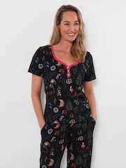 Joe Browns Wild Woodland Print Jersey Pyjamas Set - صورة 4 من 7