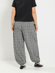 Yours Curve Grey Check Balloon Trousers - Image 3 of 6