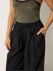 PixieGirl Petite Black Poplin Maxi Barrel Trousers - Image 4 of 5