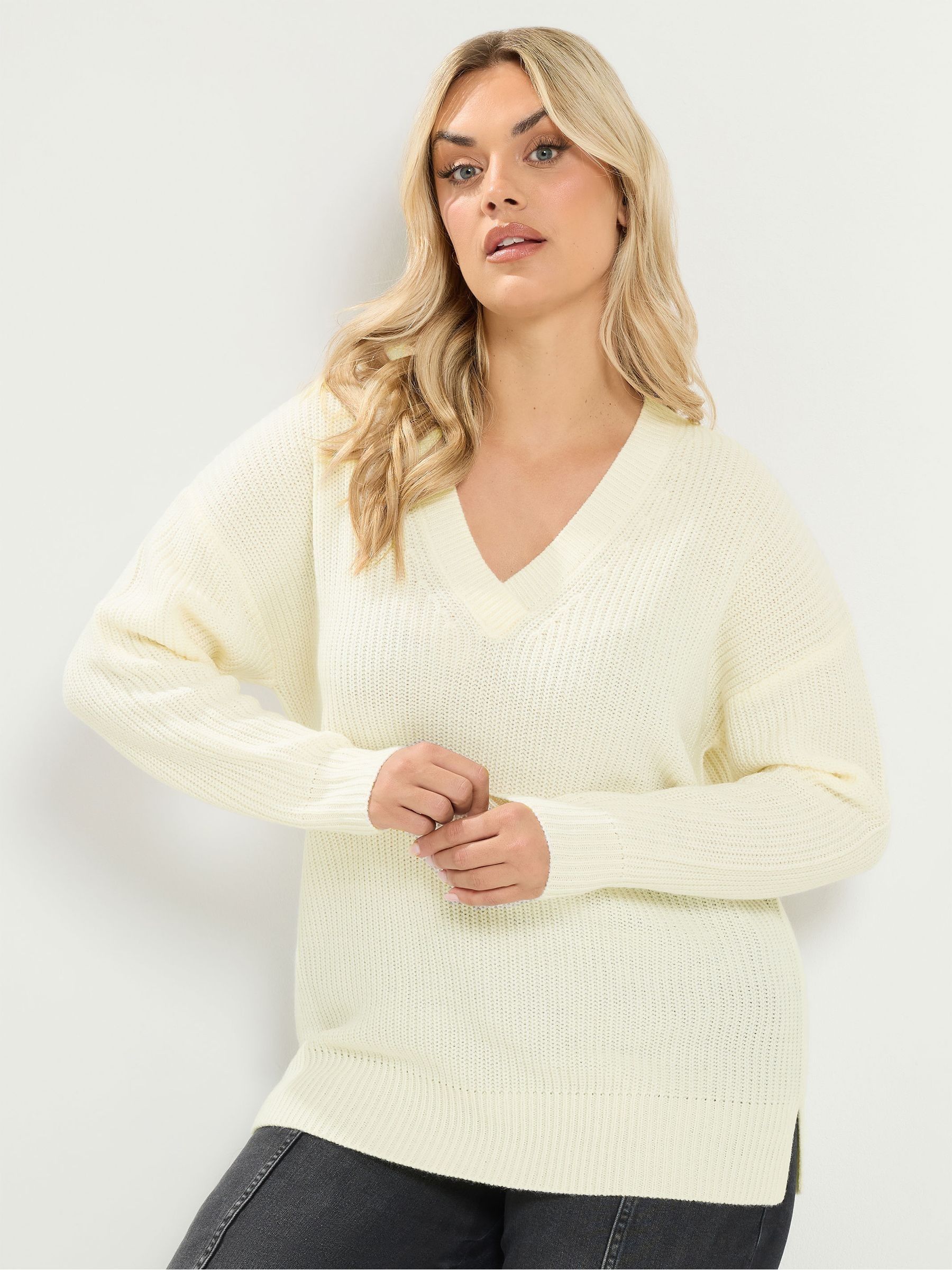 Yours Women's White Curve V-Neck Knitted Jumper - Image 7