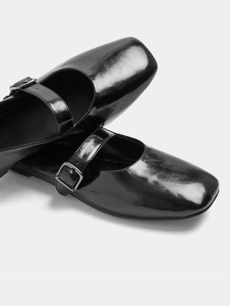 Yours Curve Black Patent Extra Wide Fit Buckle Detail Mary Jane Flats - Image 5 of 5 Yours Curve Black Patent Extra Wide Fit Buckle Detail Mary Jane Flats - Image 5 of 5