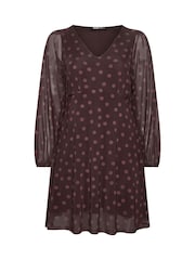 Yours Curve Gepunktetes Netzstoffkleid mit Ballonärmeln - Bild 5 von 6