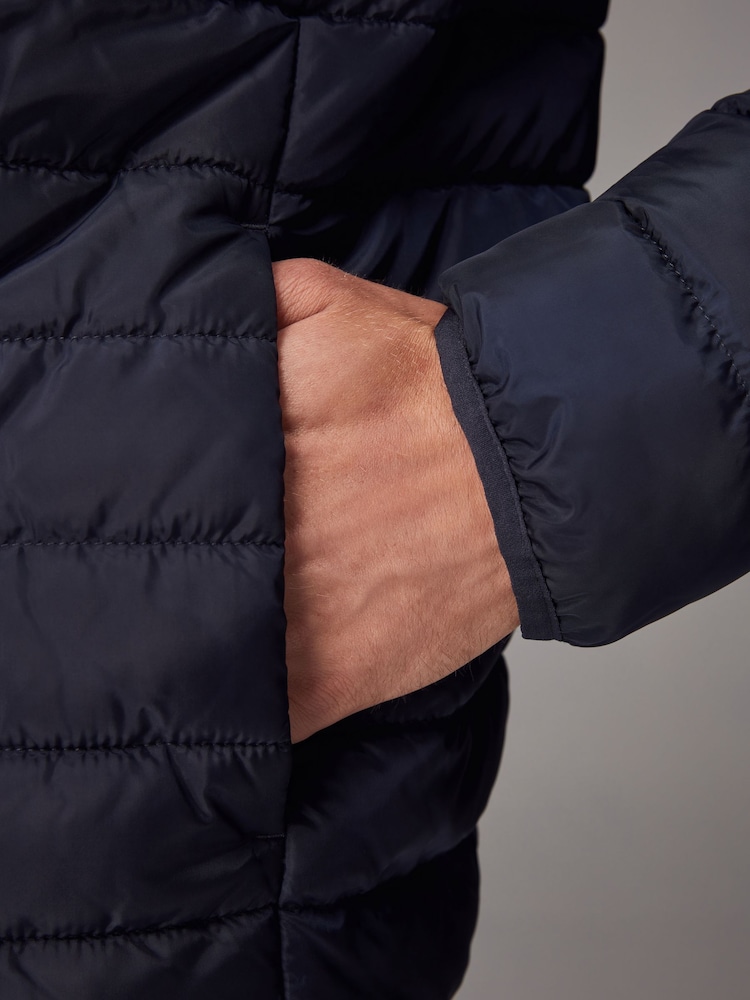 Bleu marine - Résistant à la douche Lightweight Hooded Puffer Coat Veste - Image 8 of 14