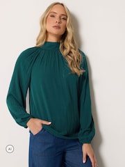 Groen - Long Tall Sally blouse met strik bij de hals, gemaakt van kreukelkatoen - Afbeelding 1 van 6