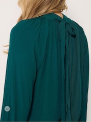 Groen - Long Tall Sally blouse met strik bij de hals, gemaakt van kreukelkatoen - Afbeelding 4 van 6