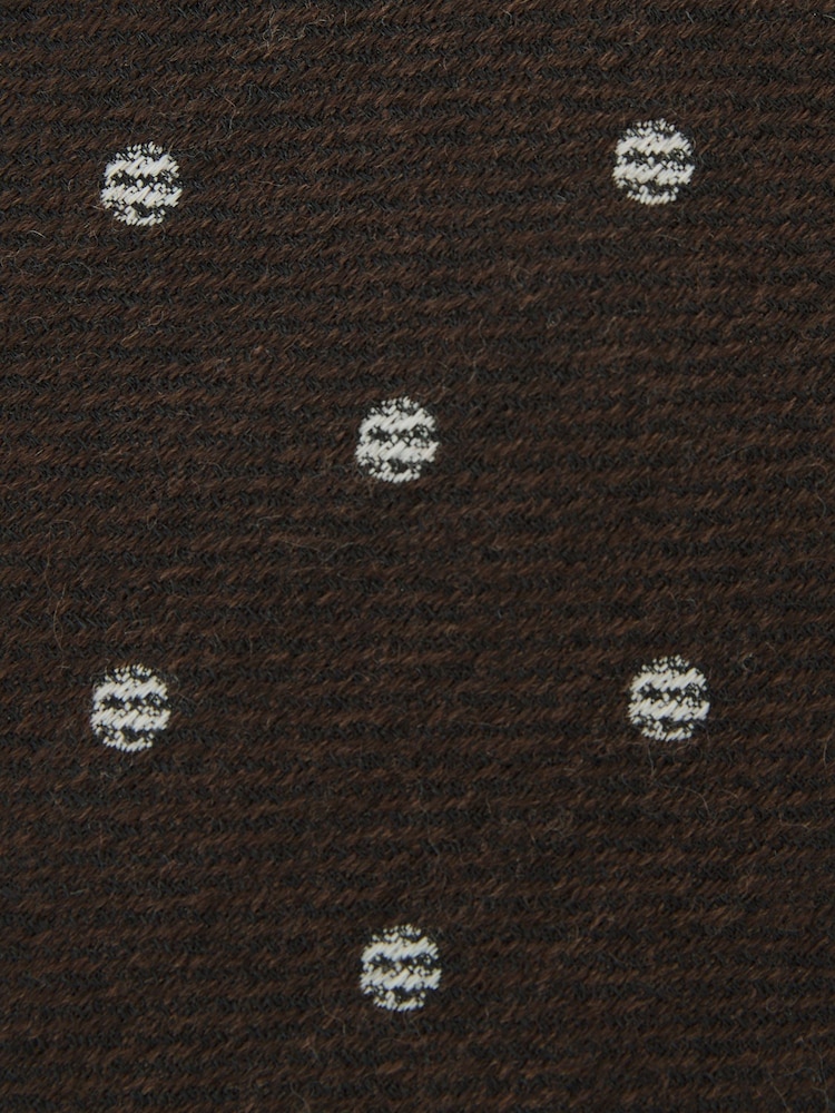 Marron chocolat - Cravate à pois texturée en laine et soie Reiss Rocco - Image 5 de 5 Marron chocolat - Cravate à pois texturée en laine et soie Reiss Rocco - Image 5 de 5