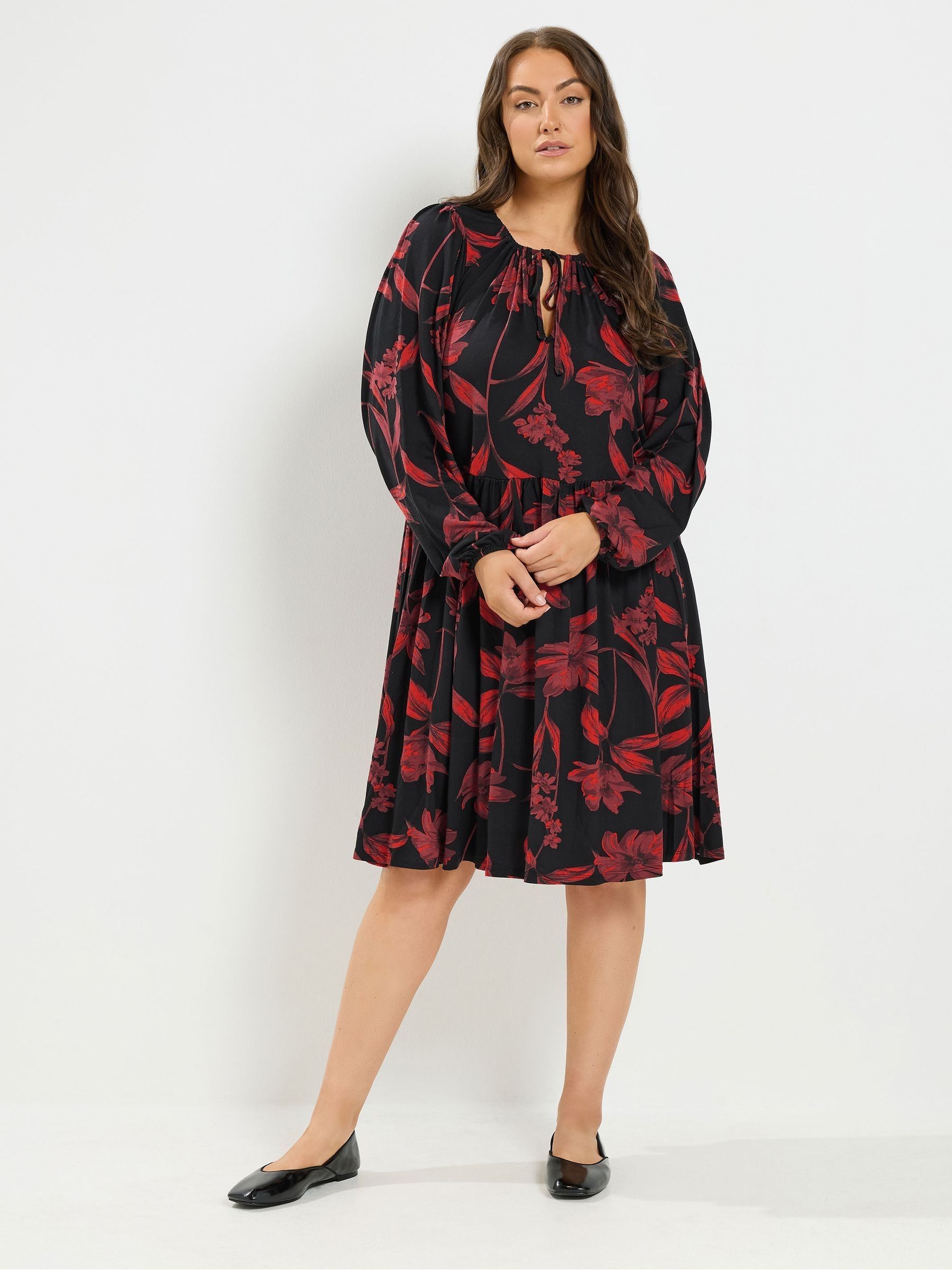 Yours Women's Black Floral Tie Front Dress In | Size: 30/32 - Image 2