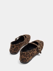 Yours Curve Brown Leopard Print Extra Wide Fit Buckle Detail Mary Jane Flats - Image 4 of 5