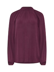Rood - Long Tall Sally blouse met strik bij de hals, gemaakt van kreukelkatoen - Afbeelding 5 van 6