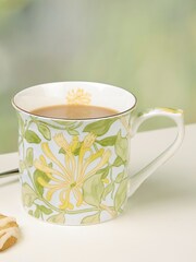 كوب Morris & Co. Honeysuckle Palace من V&a - صورة 1 من 3
