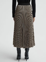 Reiss Black/White Elessia Pleated Dogtooth Midi Skirt - Image 4 of 4