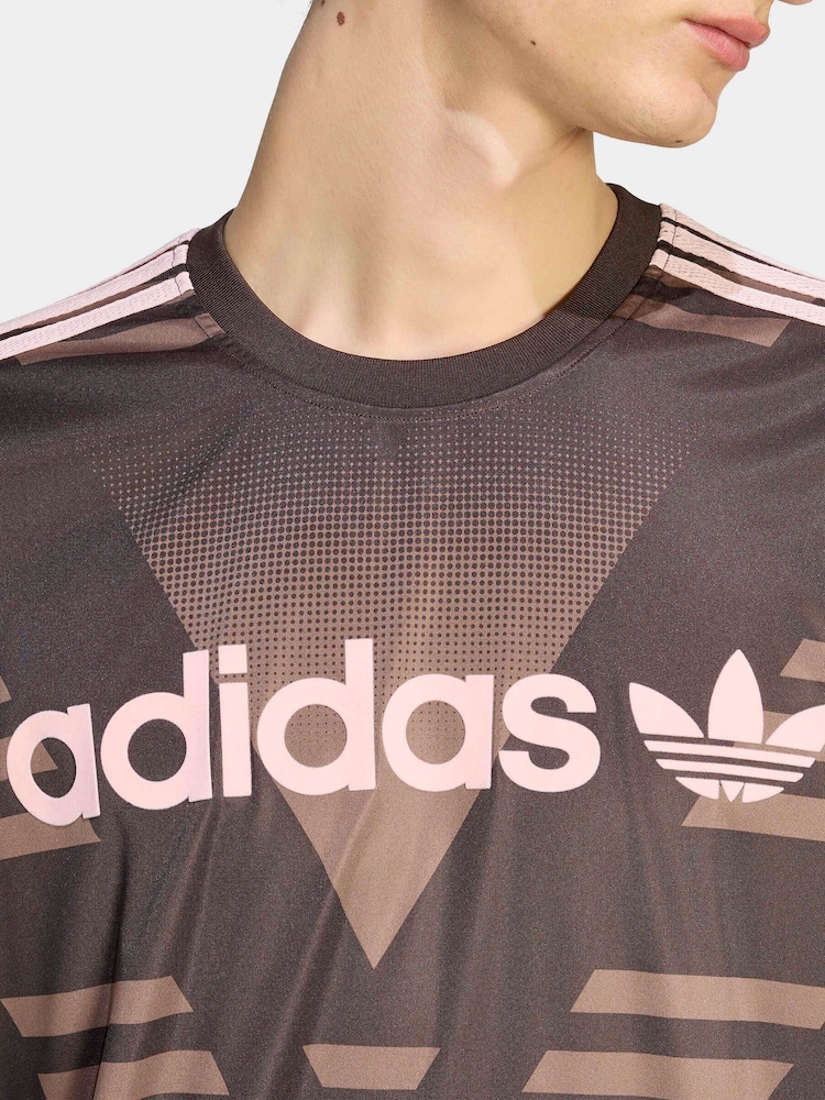 adidas Originals Brown Loose Sponsored Jersey - Image 2 of 4 adidas Originals Brown Loose Sponsored Jersey - Image 2 of 4
