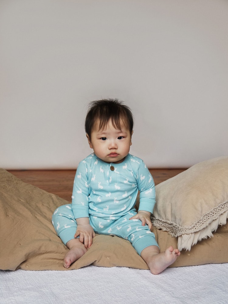 The Little Tailor Baby 2 Piece Jersey Bunny Print 100% Cotton Gift Set - Image 8 of 9