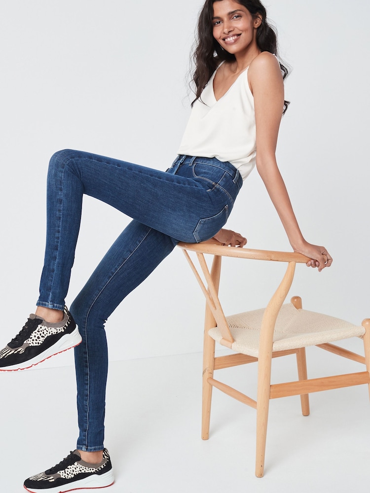 Dunkelblau - Skinny-Jeans mit 360°-Stretch - Bild 1 von 6 Dunkelblau - Skinny-Jeans mit 360°-Stretch - Bild 1 von 6