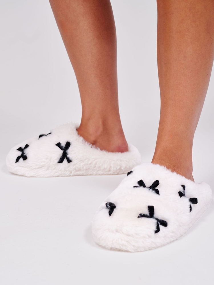 Loungeable Faux Fur Velvet Bow Slippers - Obraz 2 z 4