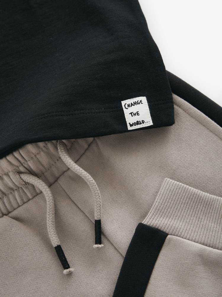 Neutral/Black 100% Cotton Long Sleeve Soft Touch T-Shirt and Joggers Set (3mths-7yrs) - Image 3 of 3