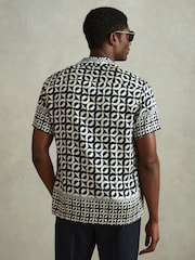 Reiss Lapis Blue Prentice Geometric Print Cuban Collar Shirt - Image 5 of 6