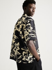Camisa extragrande con estampado floral de River Island - Imagen 2 de 4