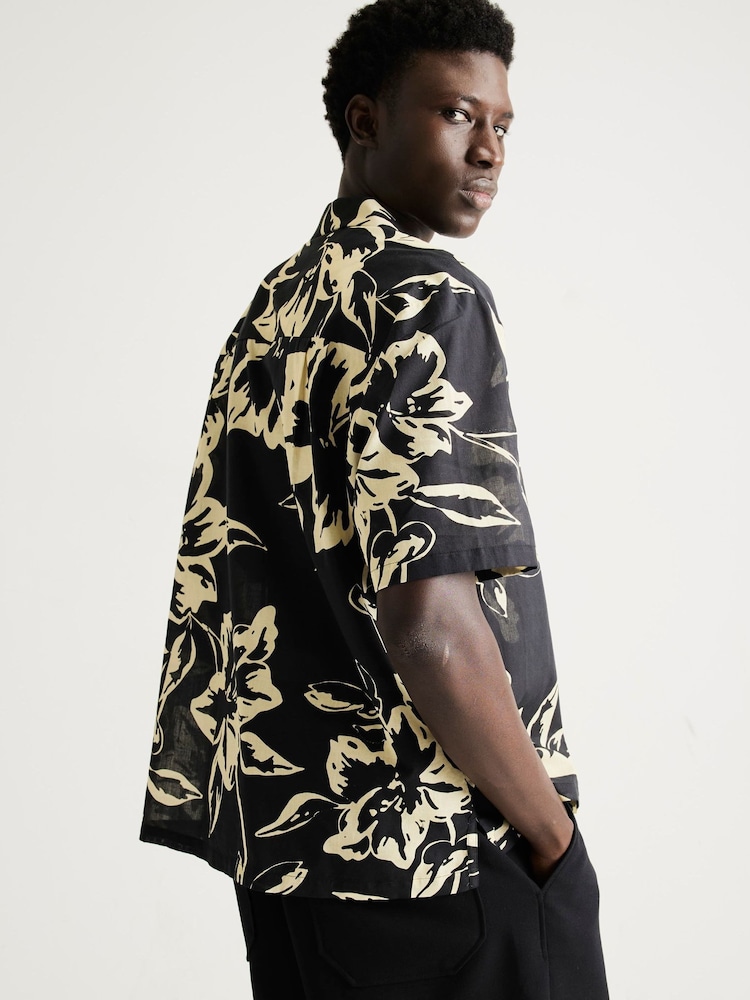 Camisa extragrande con estampado floral de River Island - Imagen 2 de 4