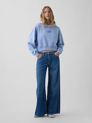 Azul claro - Gap Vintage Soft Crop Logo Hoodie - Imagen 2 de 5