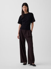 Braun - Gap 365 Bundfaltenhose aus gebürstetem Twill mit hoher Taille - Bild 5 von 5
