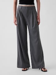 Graue Streifen - Gap 365 Bundfaltenhose aus gebürstetem Twill mit hoher Taille - Bild 1 von 5