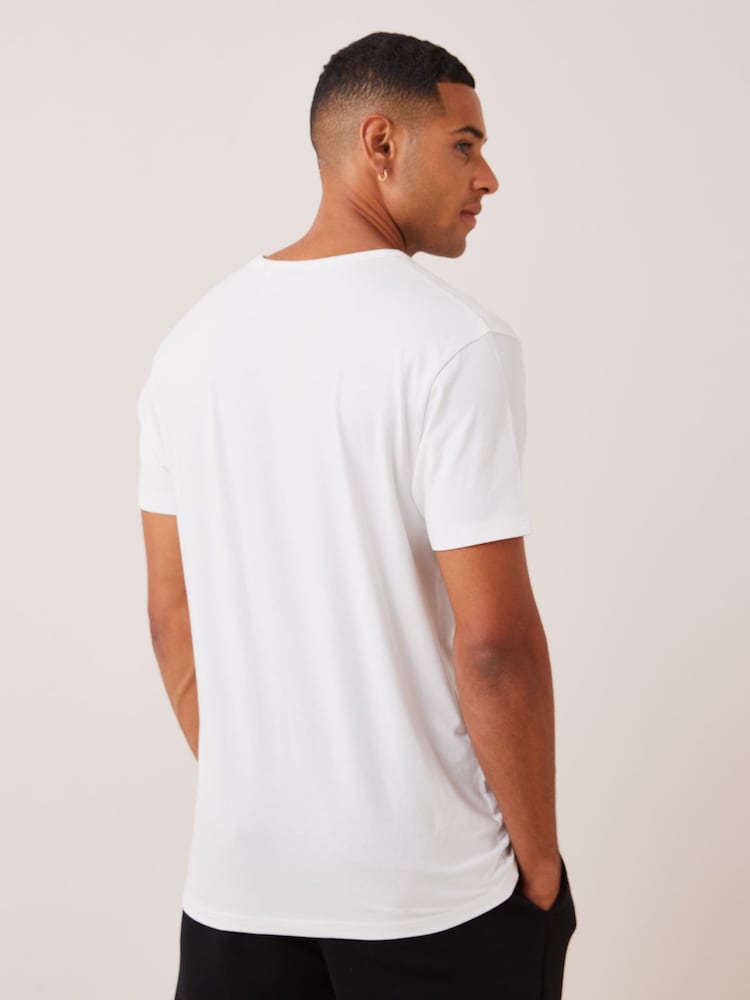 Weiß - Schmale Passform - Lagen-T-Shirts aus 100 % Baumwolle, 5er-Pack - Image 4 of 5