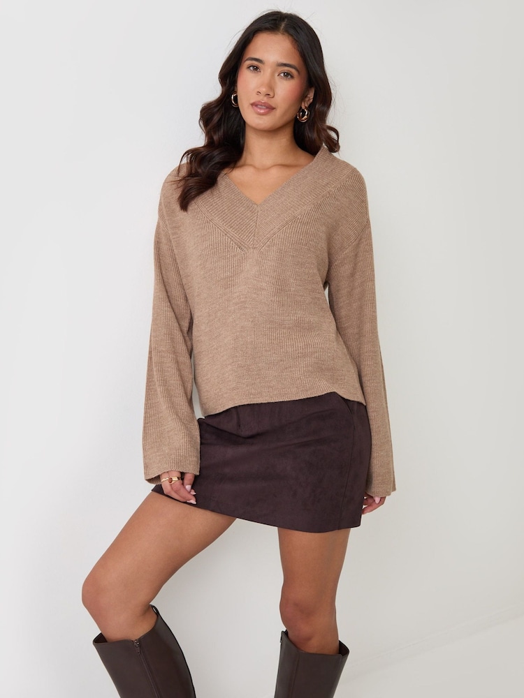 Threadbare Light Brown Deep Rib V-Neck Jumper - Image 2 of 5 Threadbare Light Brown Deep Rib V-Neck Jumper - Image 2 of 5