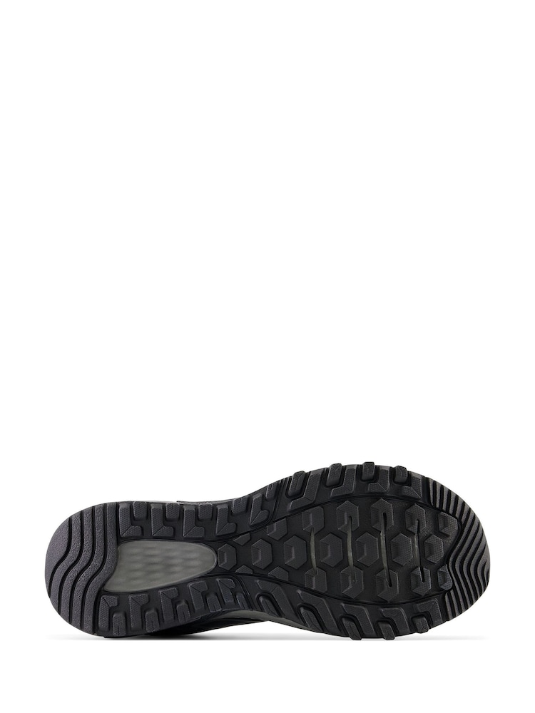 New Balance Black Mens 410v8 Trainers - Image 8 of 8