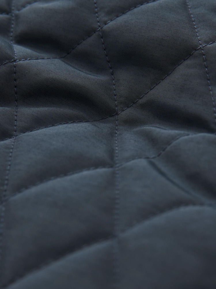 Lyle & Scott Diamond Quilted Jacket - Image 8 of 8