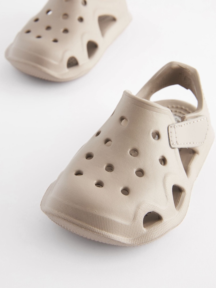 Neutralny - Moulded Closed Toe Clogs - Image 6 of 8