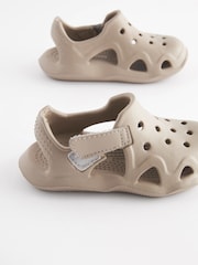 Neutralny - Moulded Closed Toe Clogs - Image 7 of 8