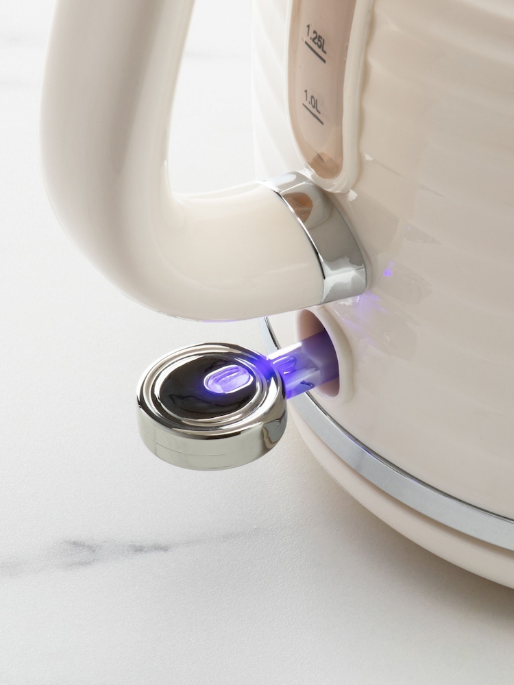 Daewoo Cream Sienna 1.7L 3KW Jug Kettle - Image 2 of 4