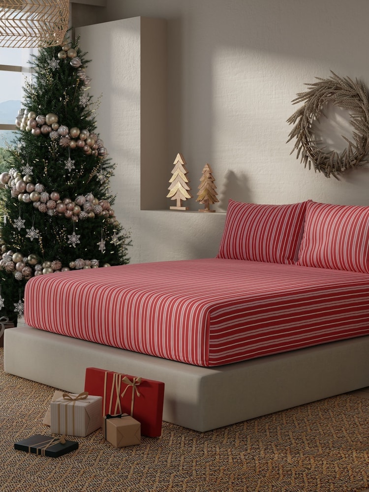 Vantona Pink Christmas Kitsch Santa Fitted Sheet Set inc Pillowcase - Image 2 of 3 Vantona Pink Christmas Kitsch Santa Fitted Sheet Set inc Pillowcase - Image 2 of 3