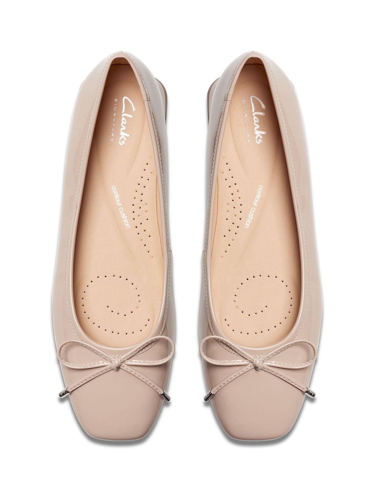 Clarks Natural Patent Ubree15 Step Shoes - Image 10 of 10