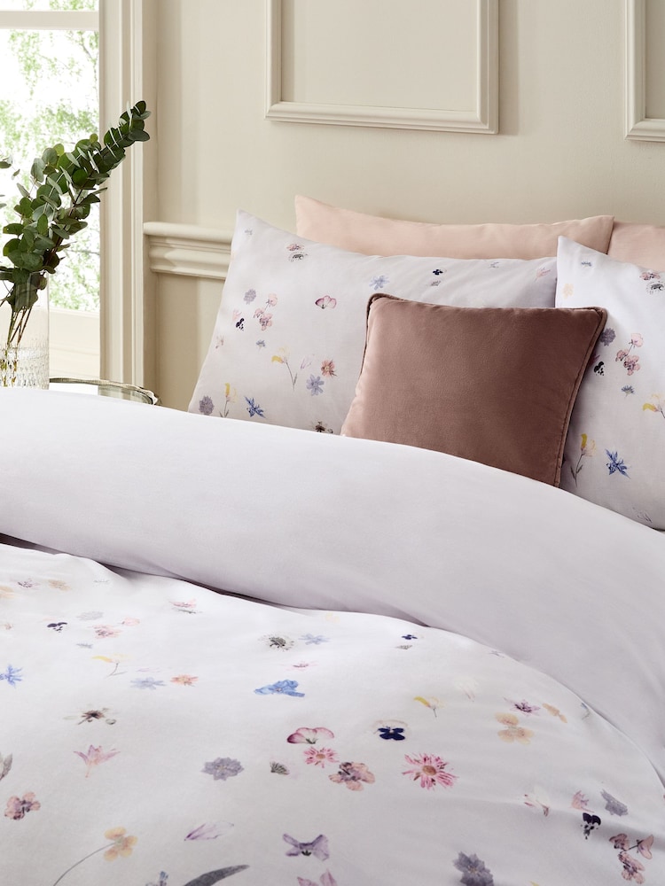 White/Pink Pressed Petal 100% Cotton Duvet Cover and Pillowcase Set - Image 2 of 4