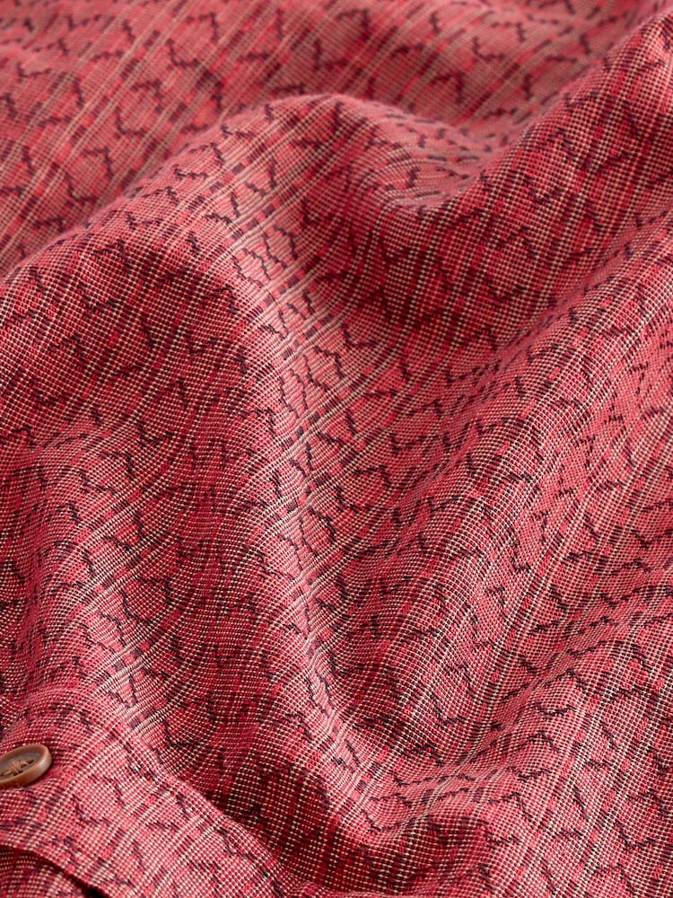 Red Textured Short Sleeve Shirt - Image 8 of 8