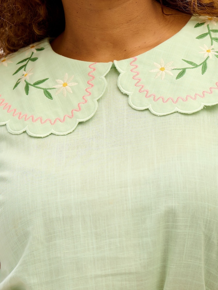 Sugarhill Brighton Green Floral Embroidery Macie Scallop Top - Image 3 of 4