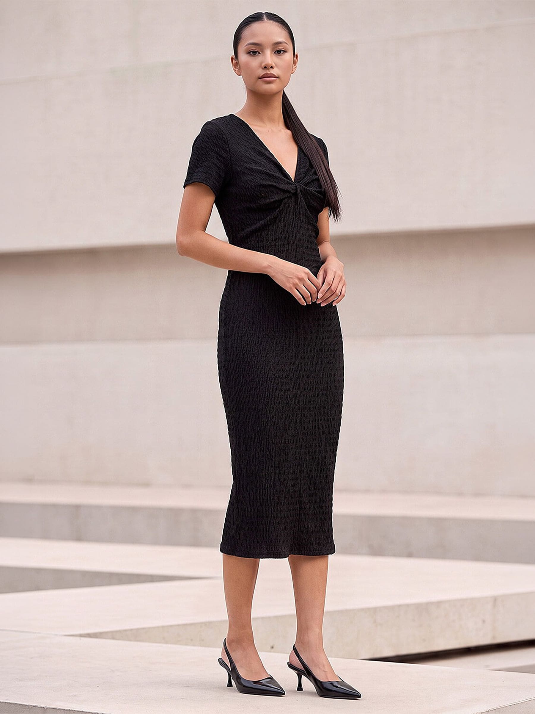 Roman Petite Women's Black Textured Twist Midi Dress Size 18 - Image 6