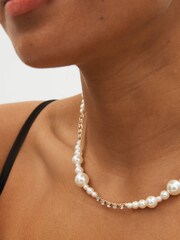 Gold Tone Diamanté And Pearl T-Bar Necklace - Image 2 of 4