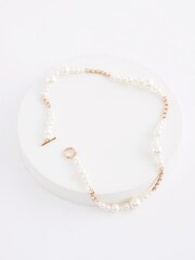 Gold Tone Diamanté And Pearl T-Bar Necklace - Image 3 of 4