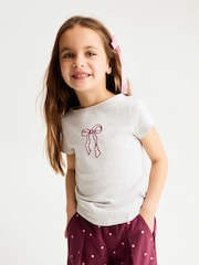Cotton On מארז הכולל 2 חולצות טי בייסיק עם שרוולים קצרים וצווארון סירה - תמונה 2 מתוך 9