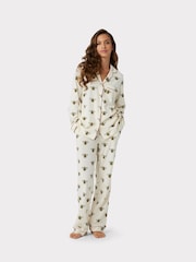 Chelsea Peers Cream Curve Organic Cotton Bee Print Pyjama Set - Image 1 of 5