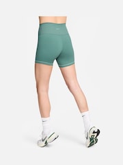Nike Green One High Waisted 5 Cycling Shorts - Image 2 of 8