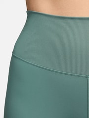 Nike Green One High Waisted 5 Cycling Shorts - Image 6 of 8