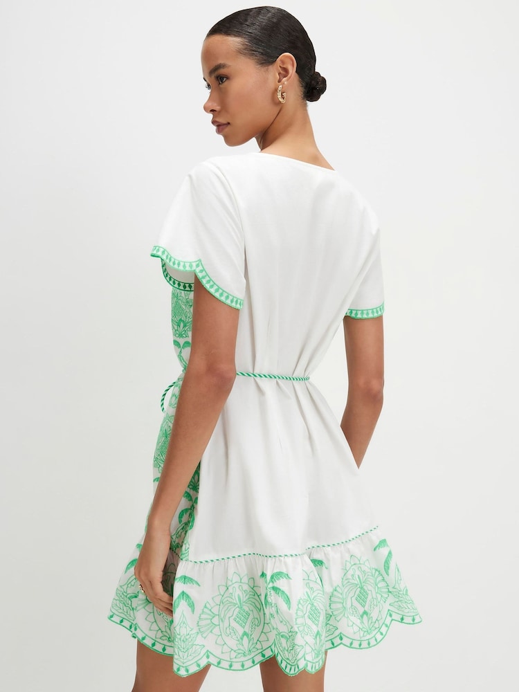 فستان قصير قطني مطرز من River Island - Image 4 of 4