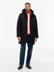 Chaqueta tipo parka con capucha y relleno Performance Tech de Tommy Hilfiger - Imagen 1 de 4