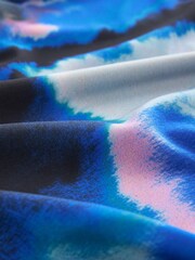 Black Tie Dye Print Cropped T-Shirt - Image 6 of 6